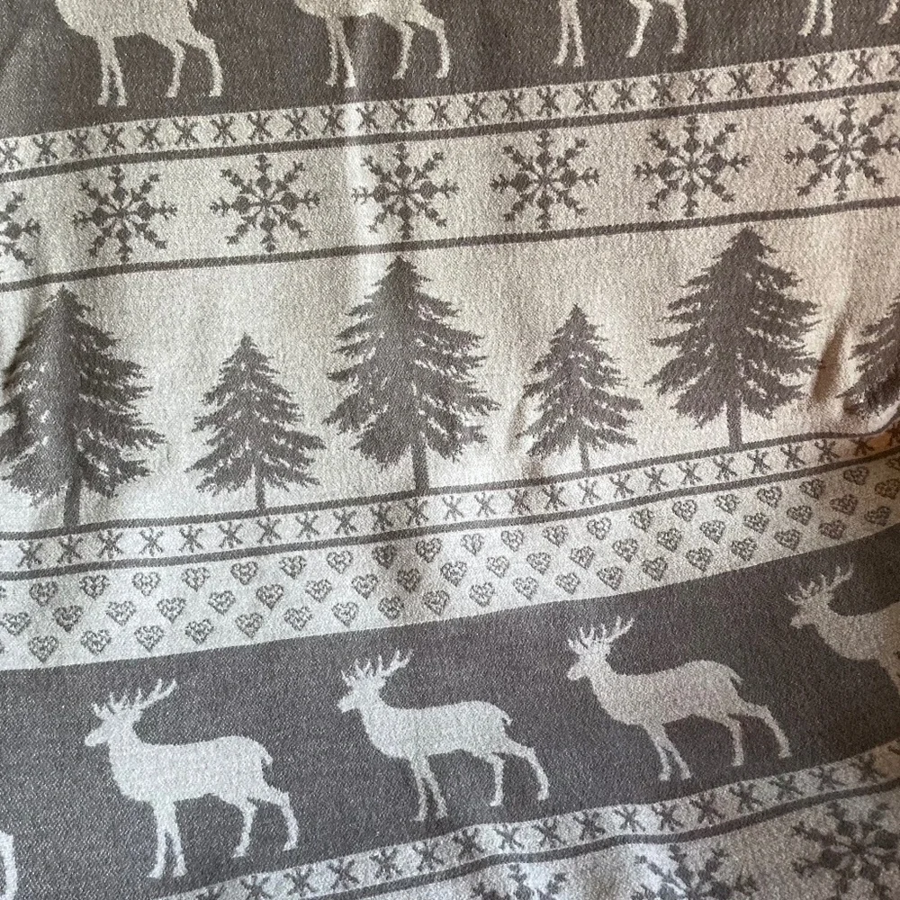 PAD Winter Scene Jacquard Throw Blanket Snowflake Deer Trees